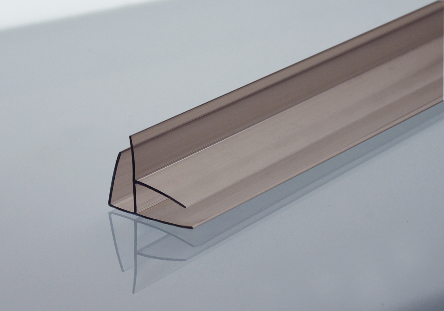 Профиль угловой бронза 8-10мм Стандарт 6м